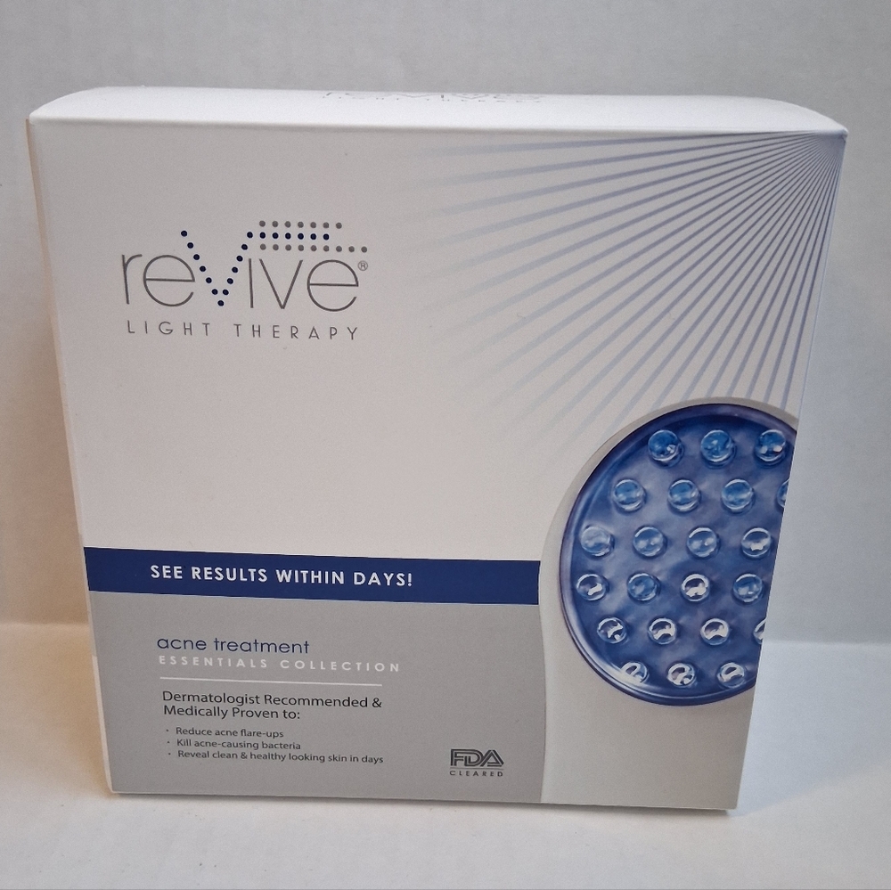 Revive Light Therapy Acne Treatment NWT